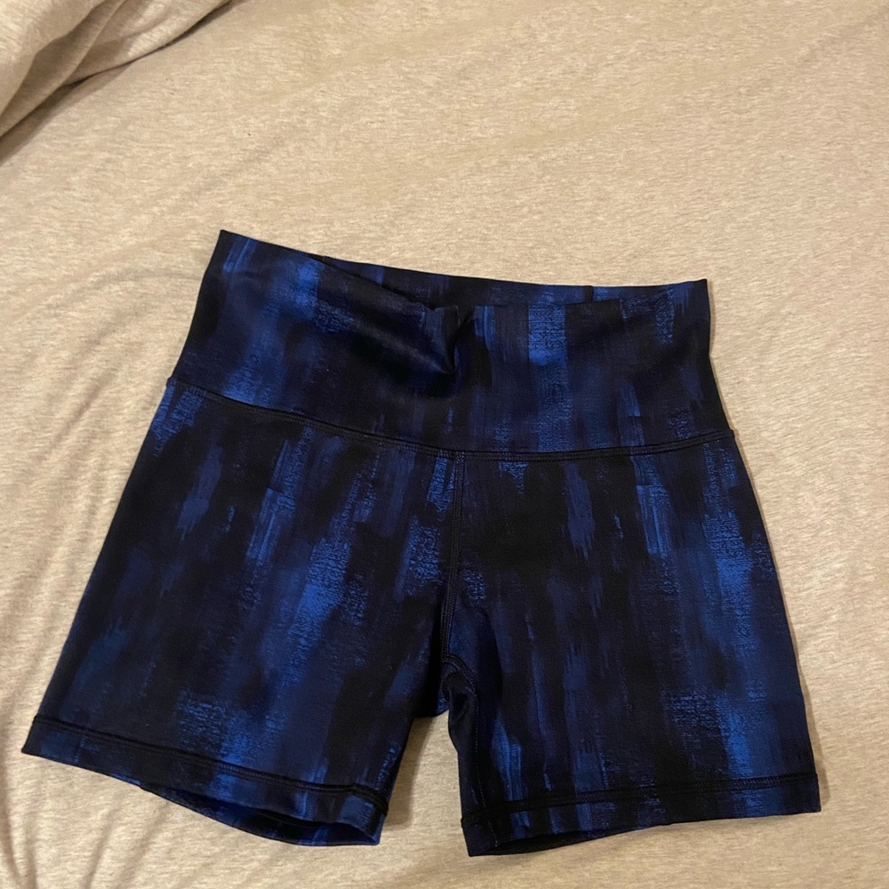 Lululemon Groove short ll
